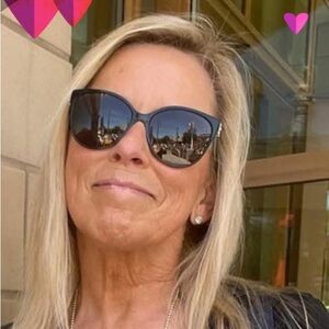 Meet your Posher, Teri